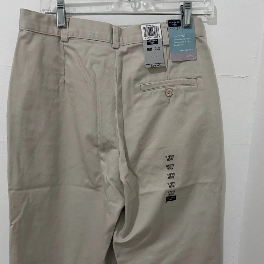 Dockers Women's Tan Trousers .Size 10 NWT